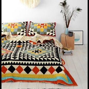 ISO NOT SELLING URBAN OUTFITTERS KALEIDOSCOPE QUILT (OR SHAMS) - any size
